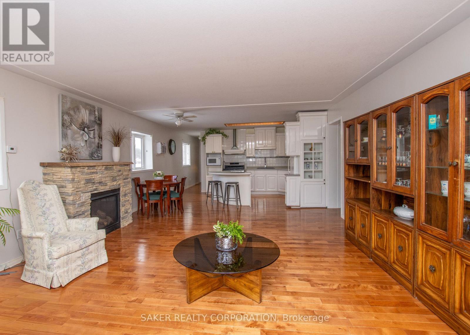 633 Lions Park Drive, Strathroy-Caradoc, Ontario  N0L 1W0 - Photo 26 - X12930074