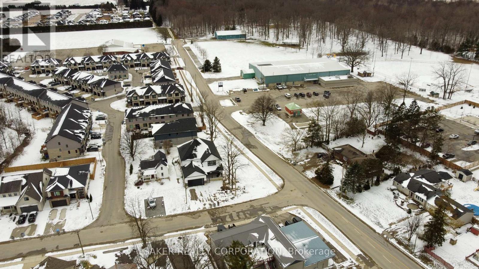 633 Lions Park Drive, Strathroy-Caradoc, Ontario  N0L 1W0 - Photo 39 - X12930074