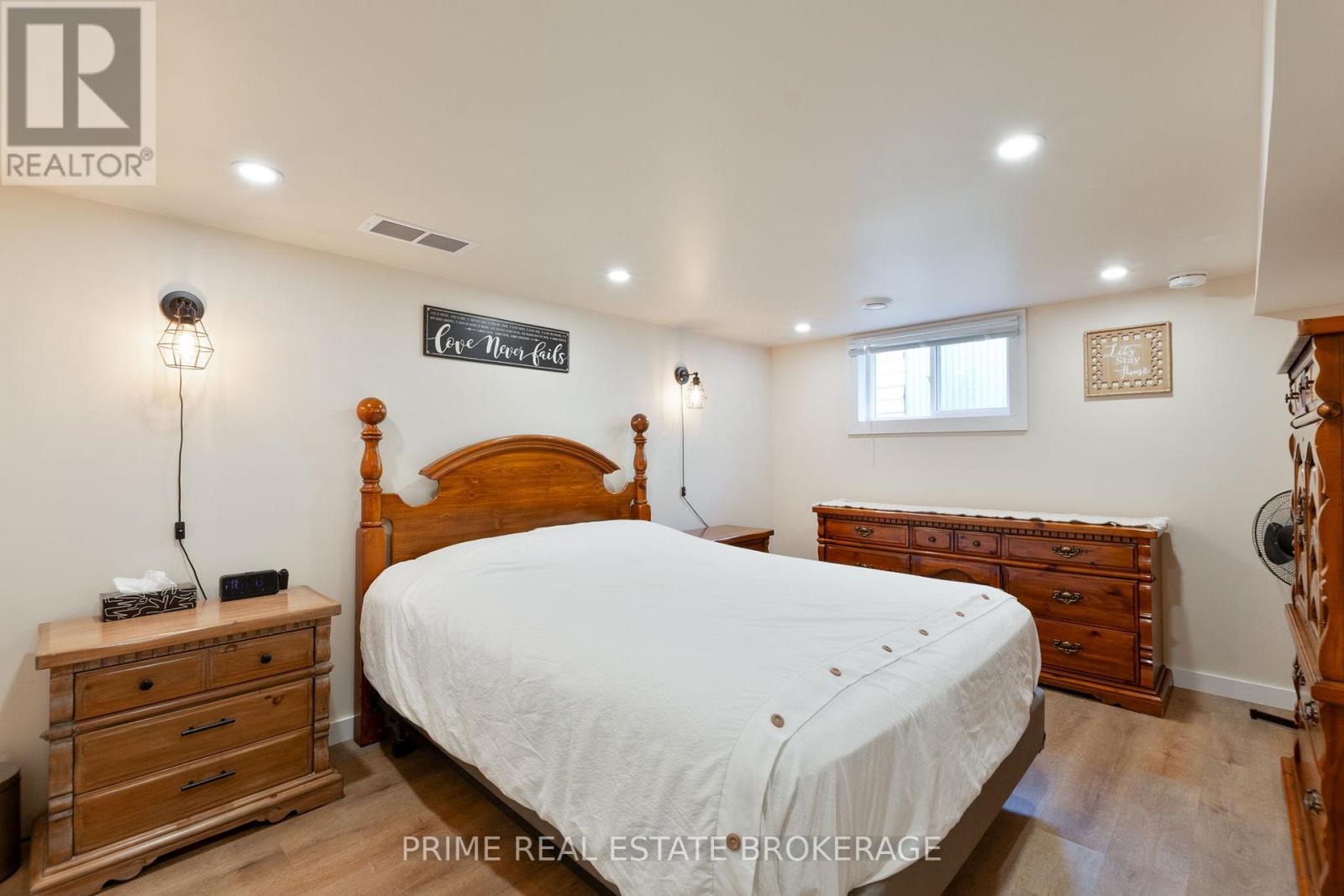 204 Evandale Street, West Elgin, Ontario  N0L 2P0 - Photo 21 - X12930080