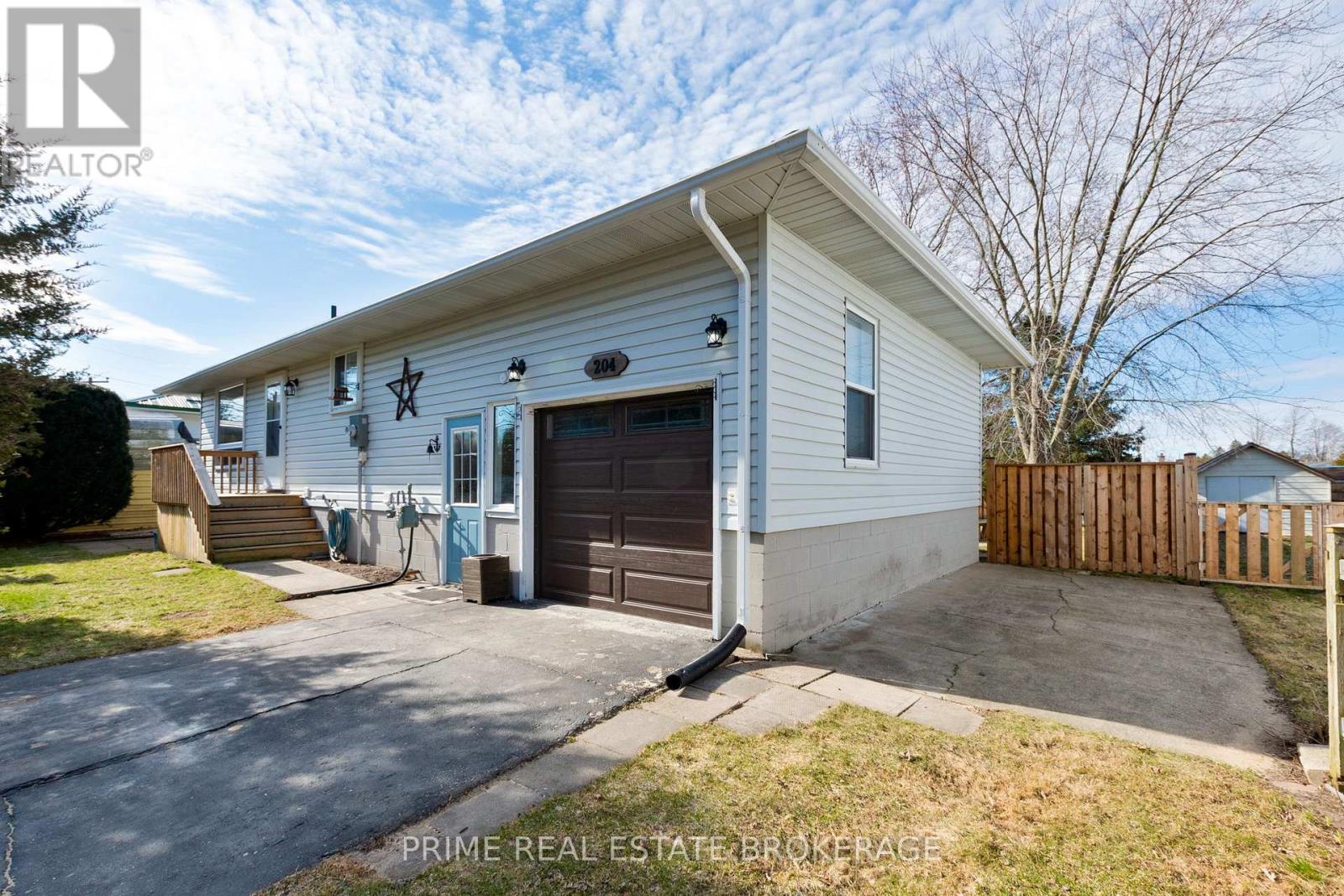 204 Evandale Street, West Elgin, Ontario  N0L 2P0 - Photo 31 - X12930080