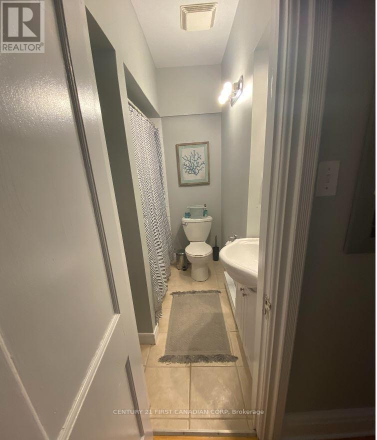 Photo 6 of 12 for 281 Hill Street