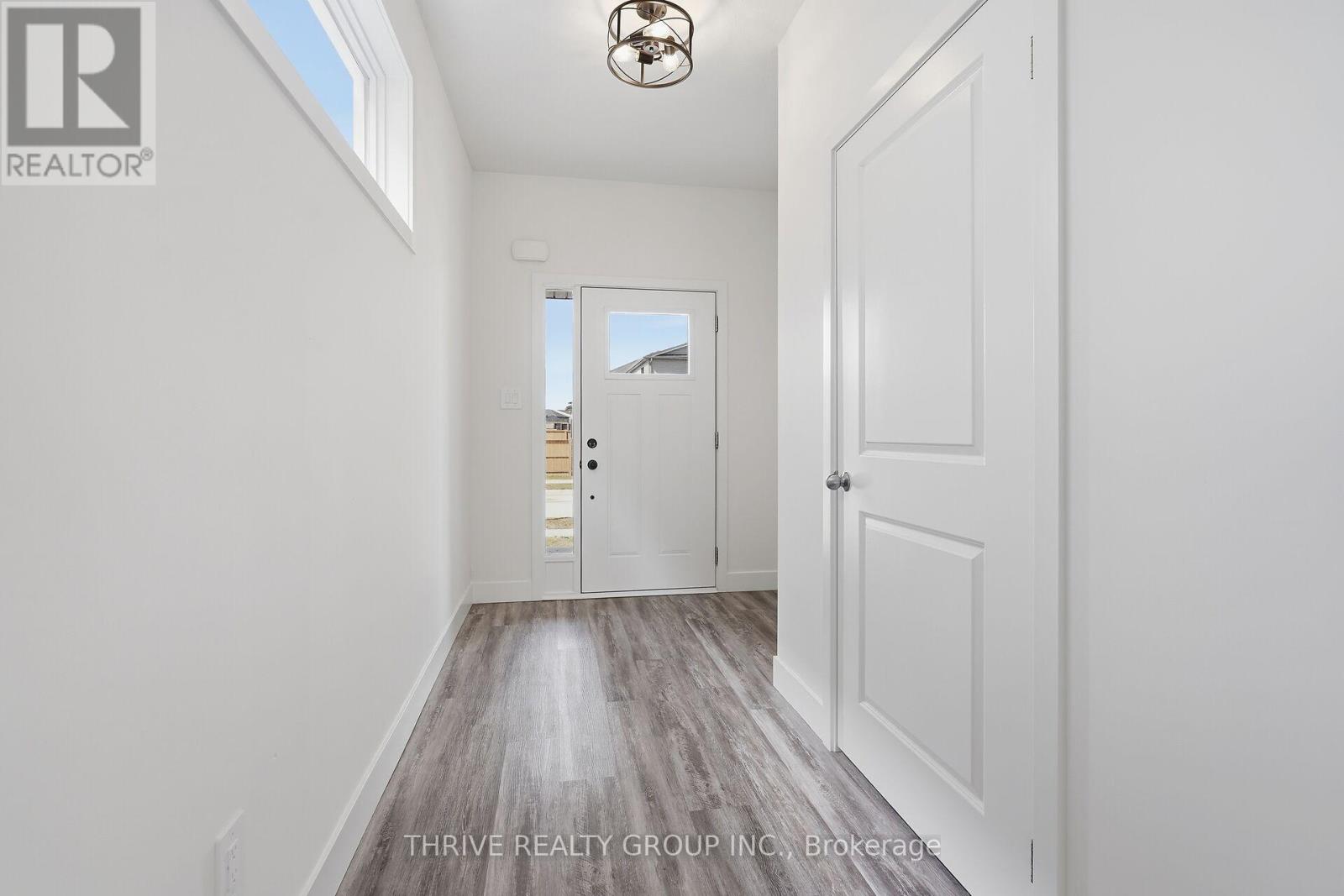 2318 Jordan Boulevard, London North, Ontario  N6G 3R5 - Photo 5 - X12930208