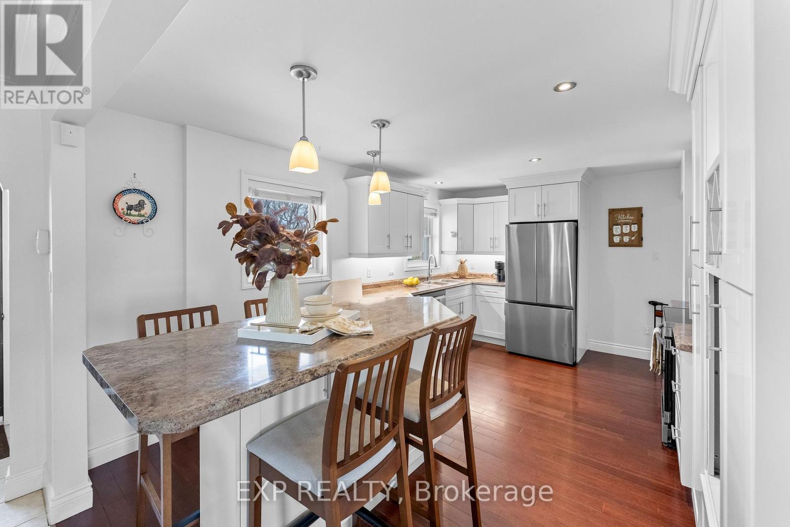 9 Parkdale Drive, Thorold, Ontario  L2V 2N5 - Photo 10 - X12930002