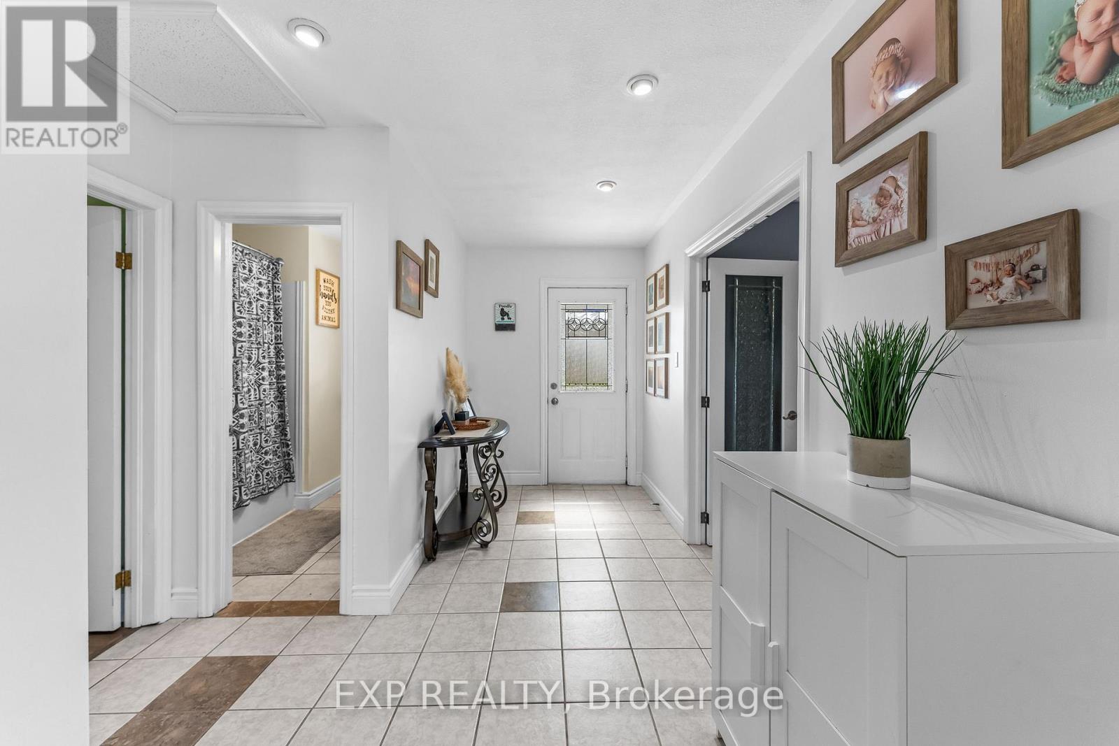 9 Parkdale Drive, Thorold, Ontario  L2V 2N5 - Photo 16 - X12930002