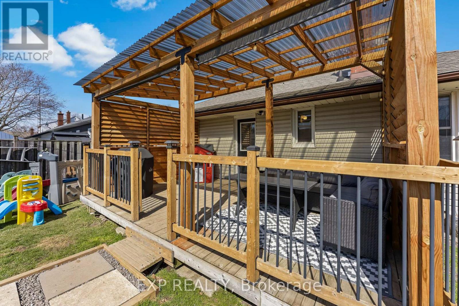 9 Parkdale Drive, Thorold, Ontario  L2V 2N5 - Photo 33 - X12930002