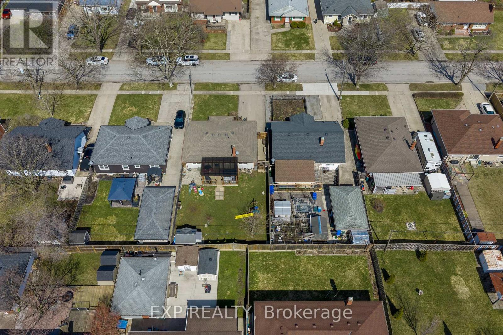 9 Parkdale Drive, Thorold (Thorold Downtown), Ontario  L2V 2N5 - Photo 39 - X12930002