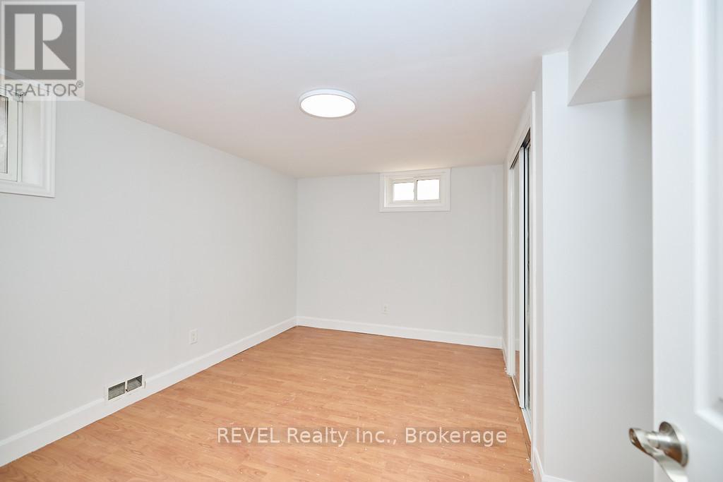 152 Parnell Street, St. Catharines, Ontario  L2M 1V5 - Photo 11 - X12930086