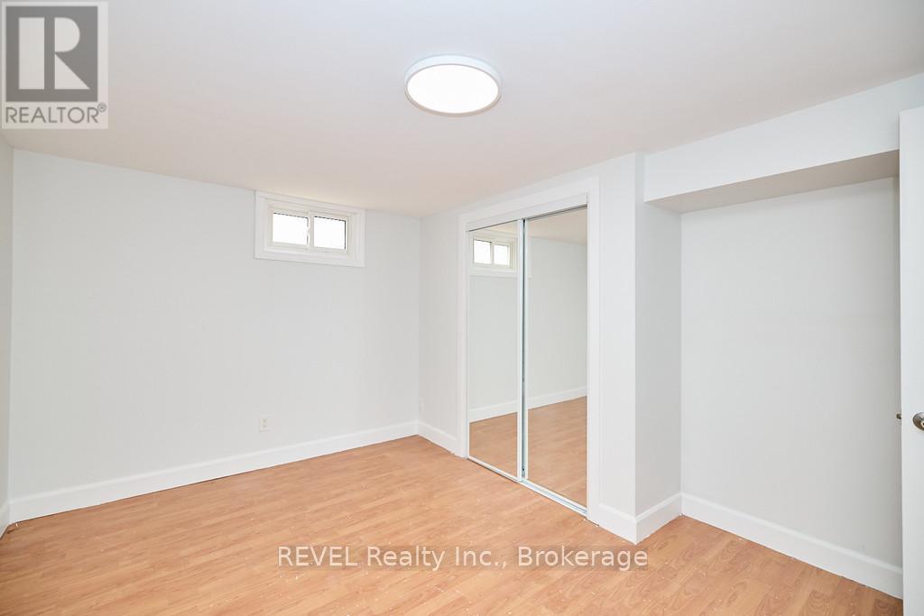 152 Parnell Street, St. Catharines, Ontario  L2M 1V5 - Photo 12 - X12930086