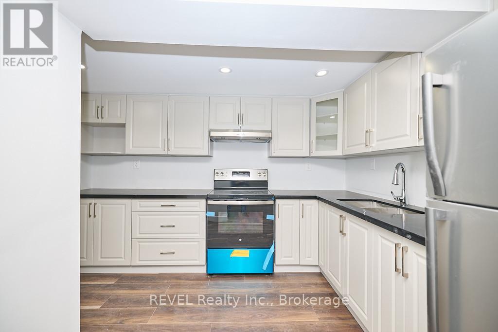 152 Parnell Street, St. Catharines, Ontario  L2M 1V5 - Photo 6 - X12930086