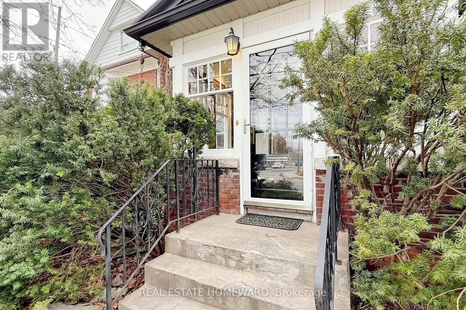 106 Dawes Road, Toronto, Ontario M4C 5B6 - Photo 2 - E12897486