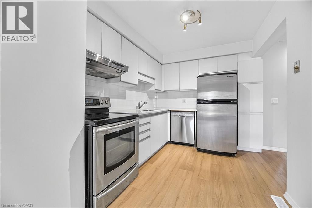 2 Royalwood Court Unit# 59, Stoney Creek, Ontario  L8E 4Z1 - Photo 6 - 40814958