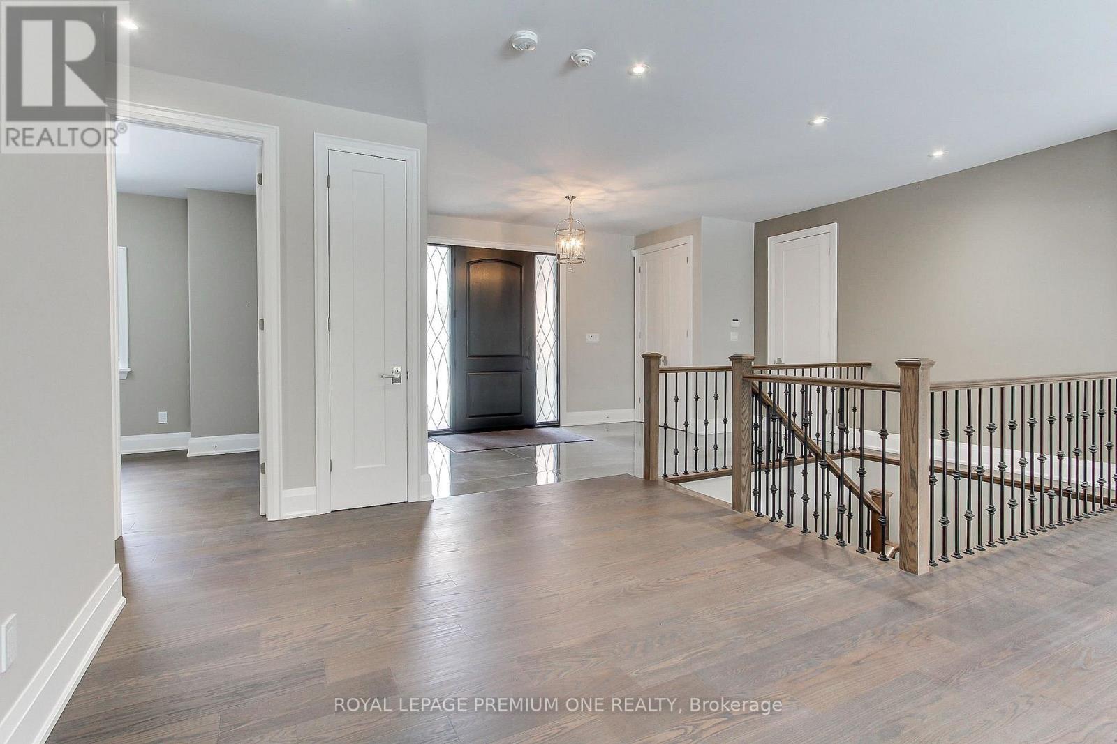 211 Pine Avenue, Caledon, Ontario  L7E 3S7 - Photo 5 - W12923440