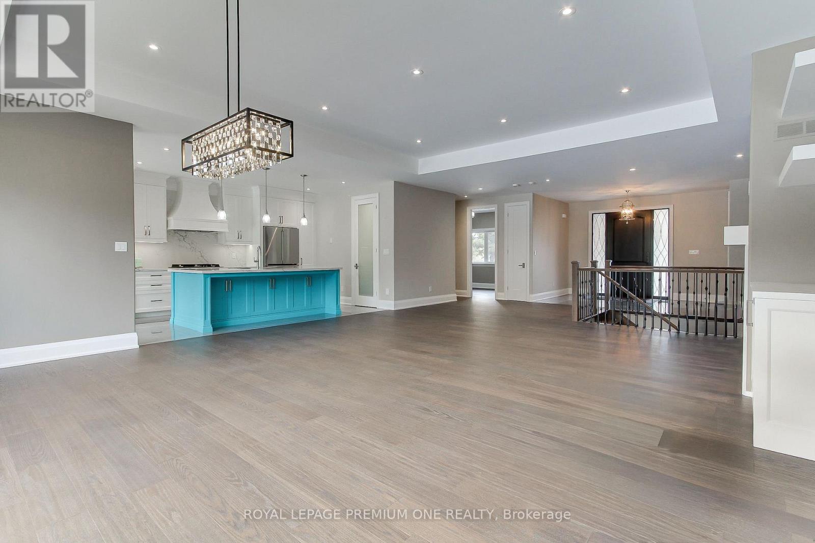 211 Pine Avenue, Caledon, Ontario  L7E 3S7 - Photo 9 - W12923440