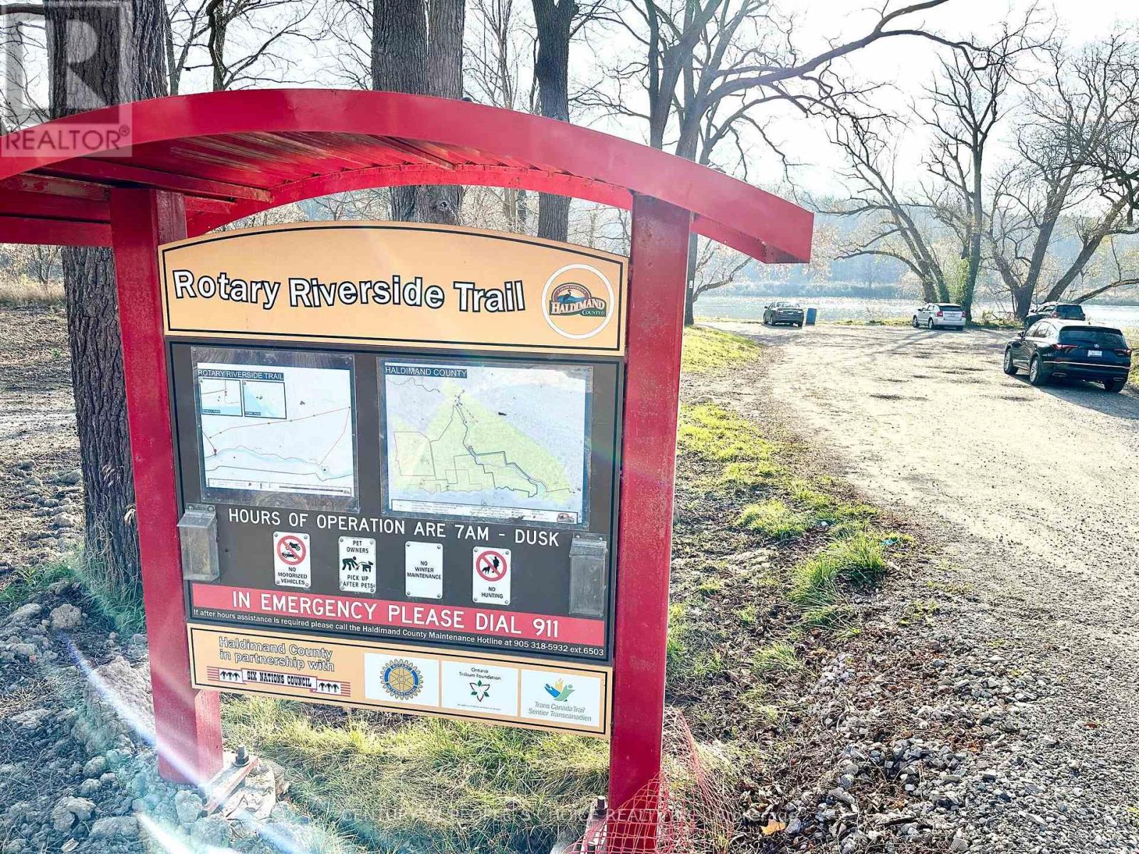 15 Wintergreen Crescent, Haldimand, Ontario  N3W 0H9 - Photo 32 - X12929772