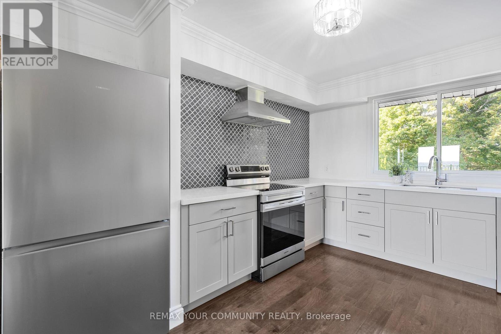 50 Oak Avenue, Hamilton, Ontario  L9H 4Y9 - Photo 19 - X12922124