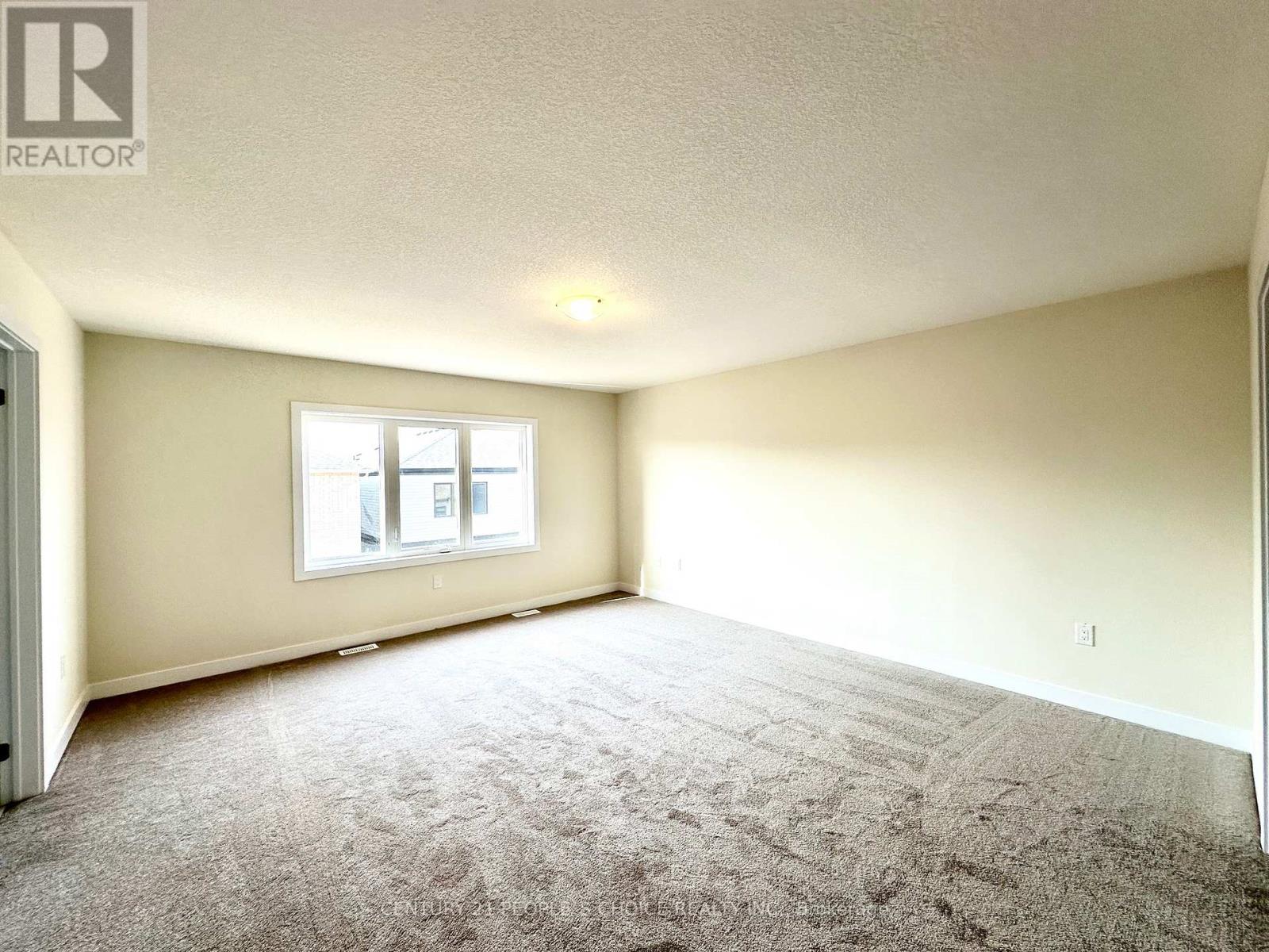 15 Wintergreen Crescent, Haldimand, Ontario  N3W 0H9 - Photo 23 - X12929772