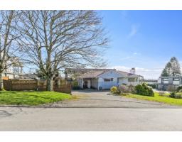 <div class="price">$1,999,900</div> 15761 Cliff Avenue, White Rock<br><div style="margin-bottom:8px;"><small>RE/MAX Colonial Pacific Realty</small></div><div class='bed_bath'>3 Bed | 1 Bath</div>