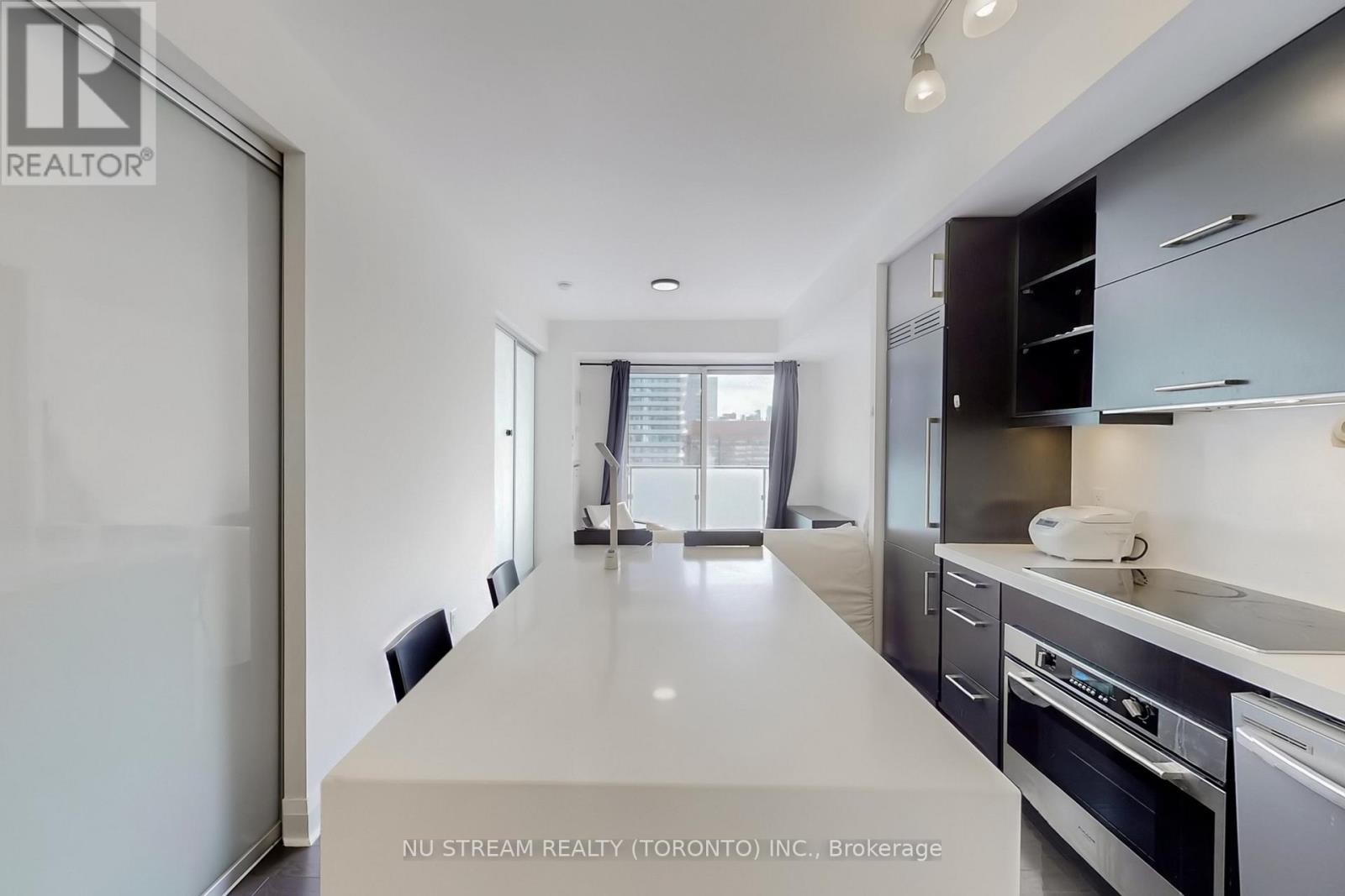 1403 - 1080 Bay Street, Toronto, Ontario  M5S 0A5 - Photo 12 - C12929980