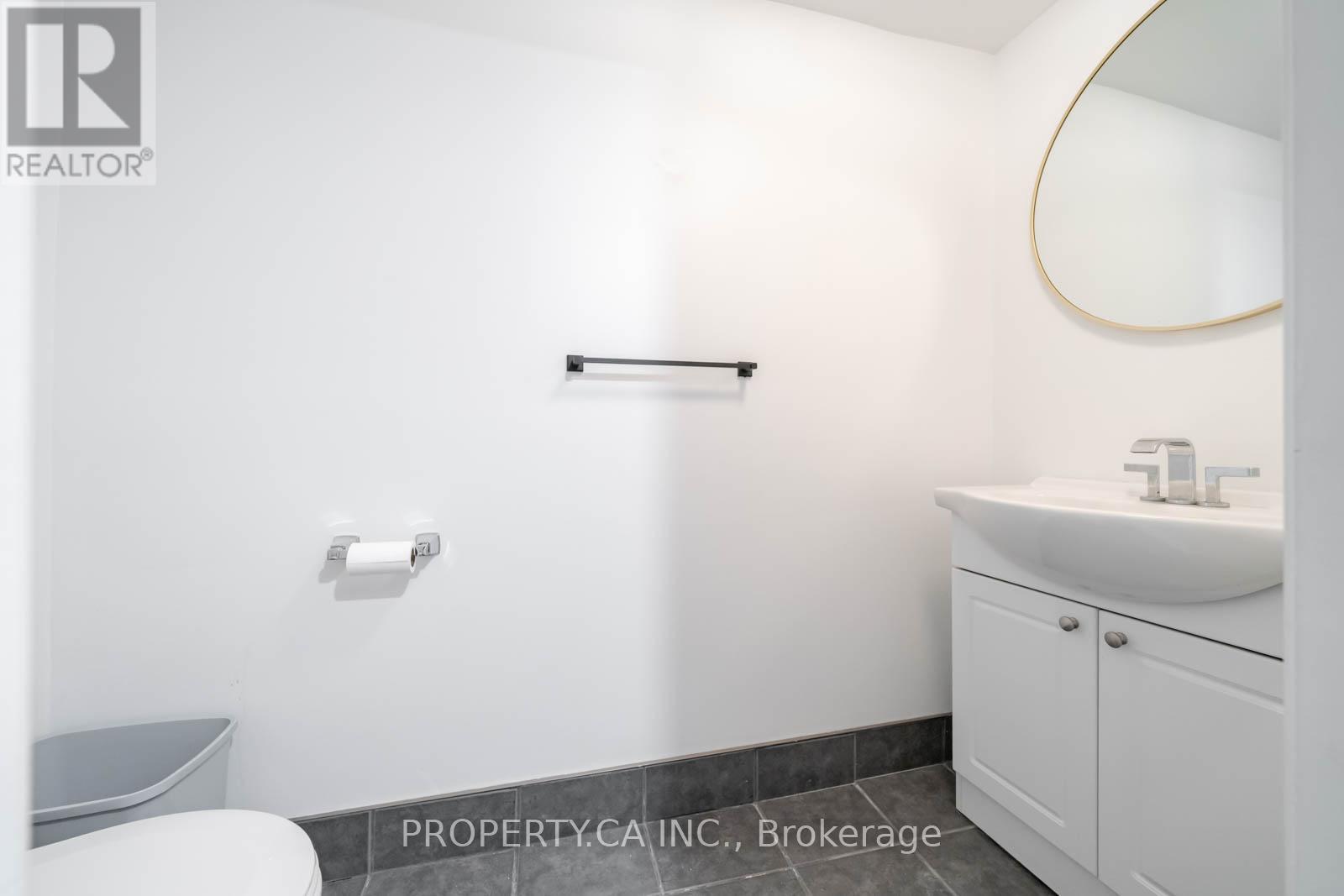 Main - 2657 Yonge Street, Toronto, Ontario  M4P 2J6 - Photo 12 - C12930024