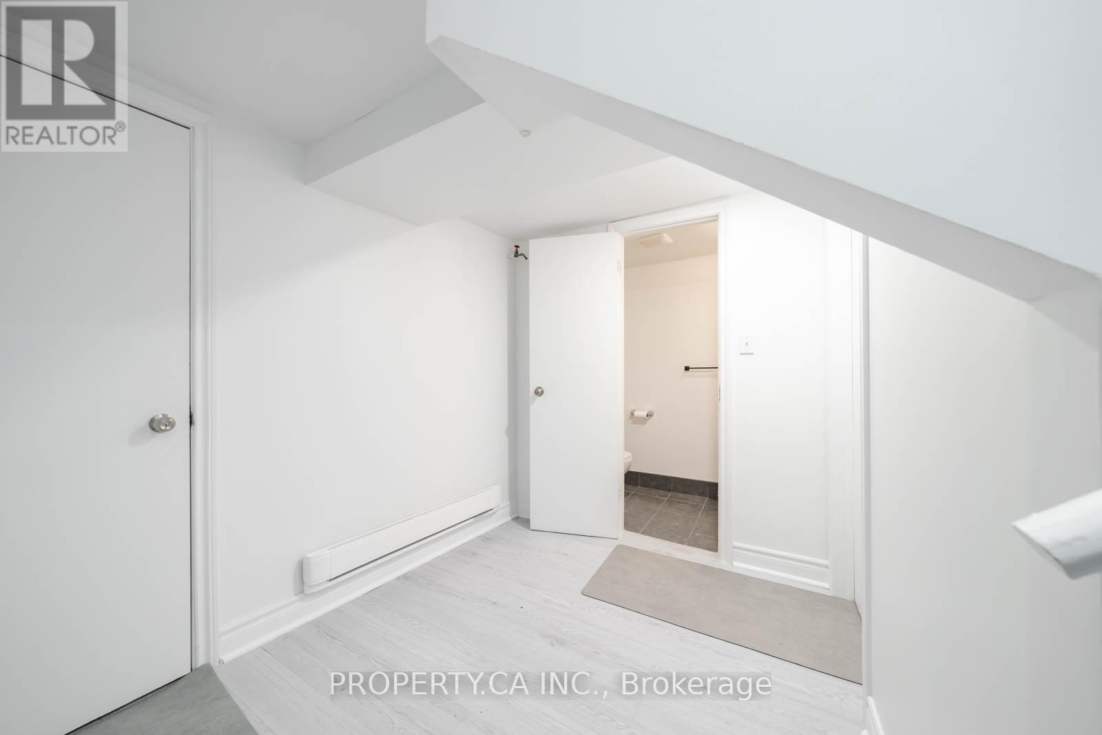 Main - 2657 Yonge Street, Toronto, Ontario  M4P 2J6 - Photo 13 - C12930024