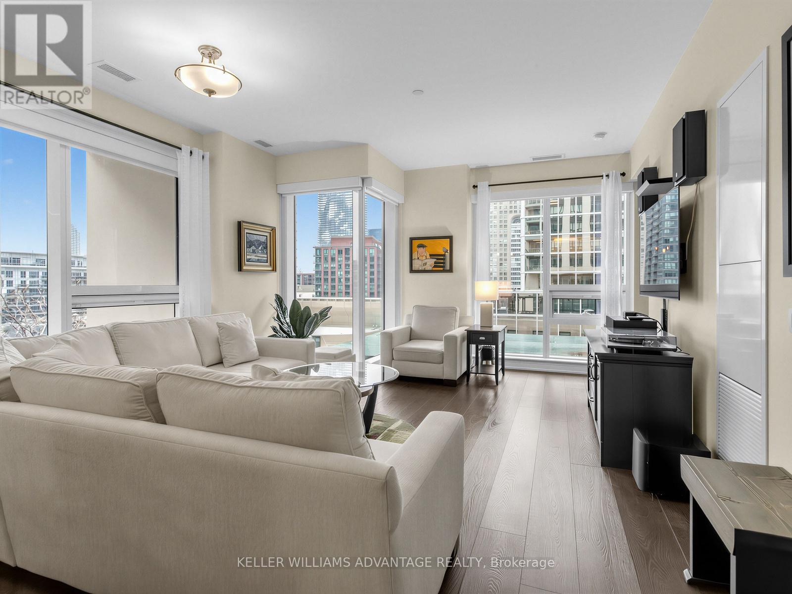 709 - 88 Scott Street, Toronto, Ontario  M5E 0A9 - Photo 2 - C12930034