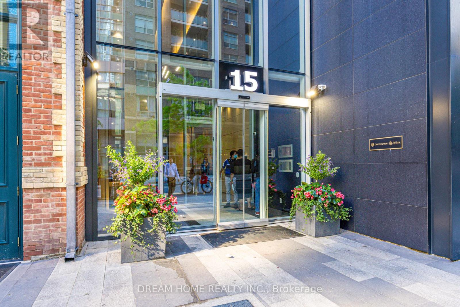 5010 - 15 Grenville Street, Toronto (Bay Street Corridor), Ontario  M4Y 0B9 - Photo 2 - C12930066