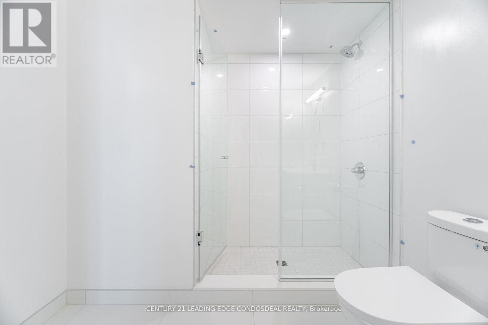 2518 - 230 Simcoe Street, Toronto (Kensington-Chinatown), Ontario  M5T 3B9 - Photo 19 - C12930184