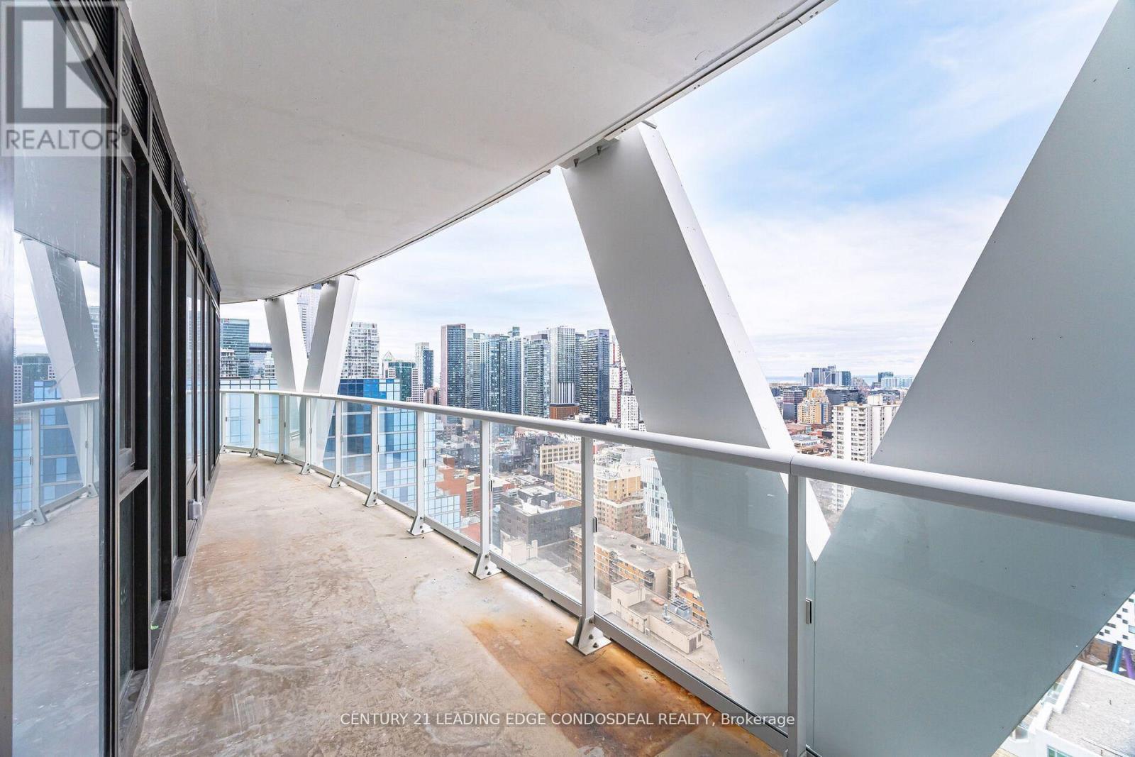 2518 - 230 Simcoe Street, Toronto (Kensington-Chinatown), Ontario  M5T 3B9 - Photo 28 - C12930184