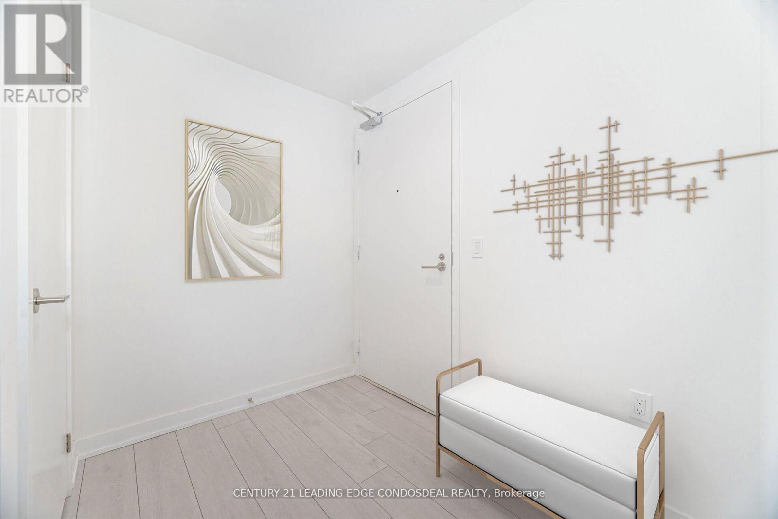 2518 - 230 Simcoe Street, Toronto (Kensington-Chinatown), Ontario  M5T 3B9 - Photo 5 - C12930184