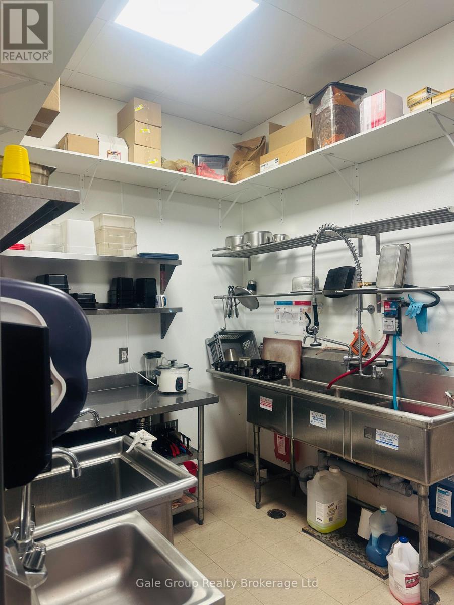 1080 Wilson Street W, Hamilton, Ontario  L9G 3K9 - Photo 10 - X12930020