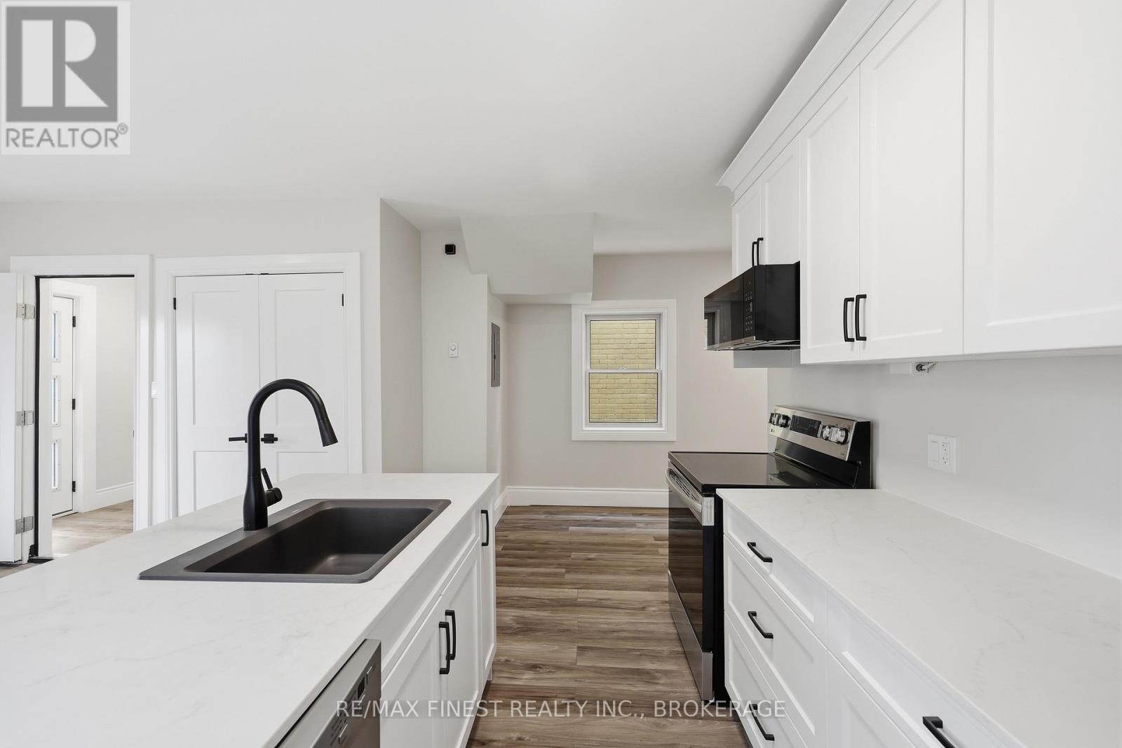 184 Montreal Street, Kingston, Ontario  K7K 3G4 - Photo 12 - X12929610