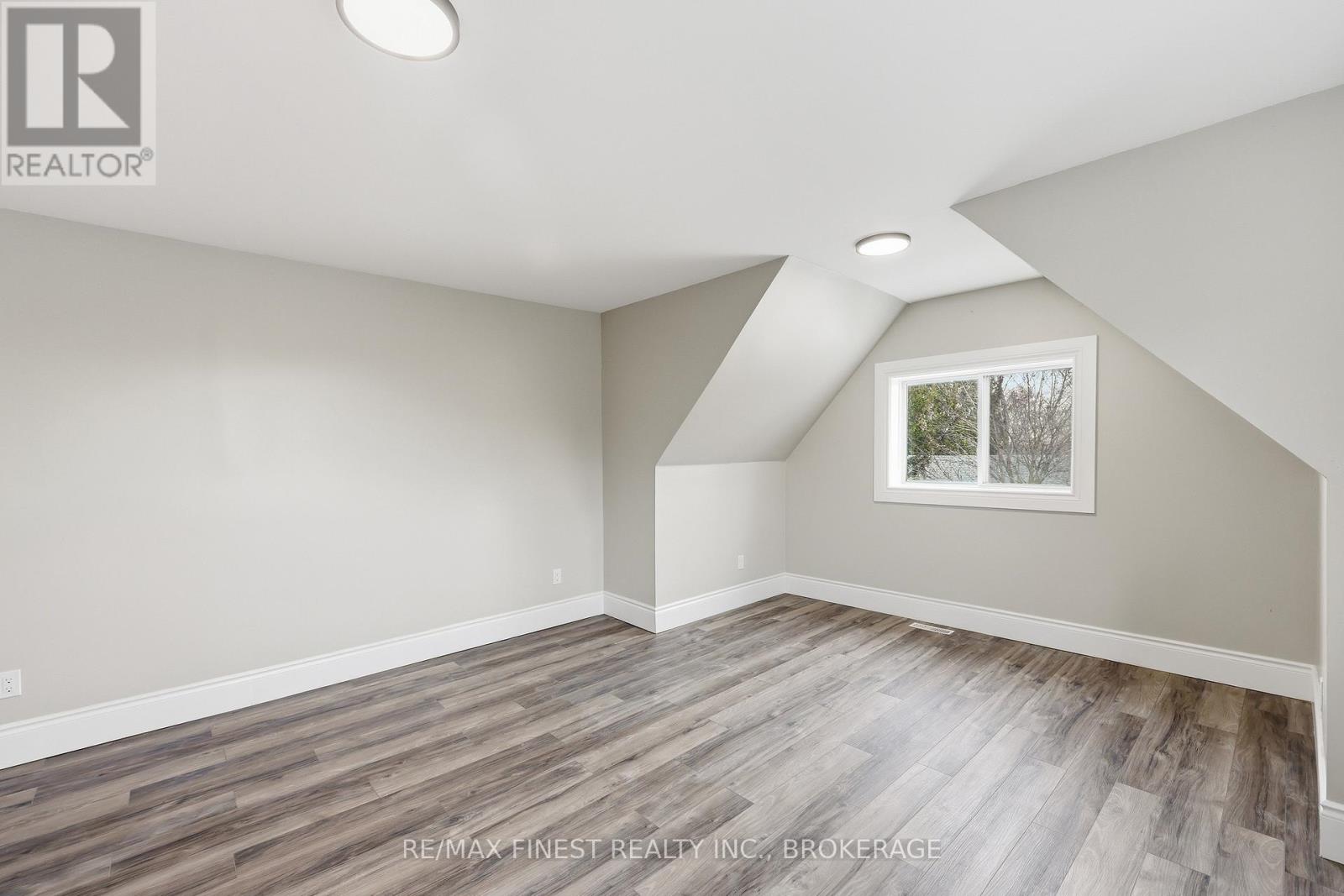 184 Montreal Street, Kingston, Ontario  K7K 3G4 - Photo 43 - X12929610