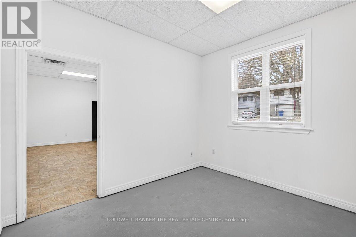 Unit 1 - 169 Charlotte Street S, Newmarket, Ontario  L3Y 3S7 - Photo 10 - N12930032