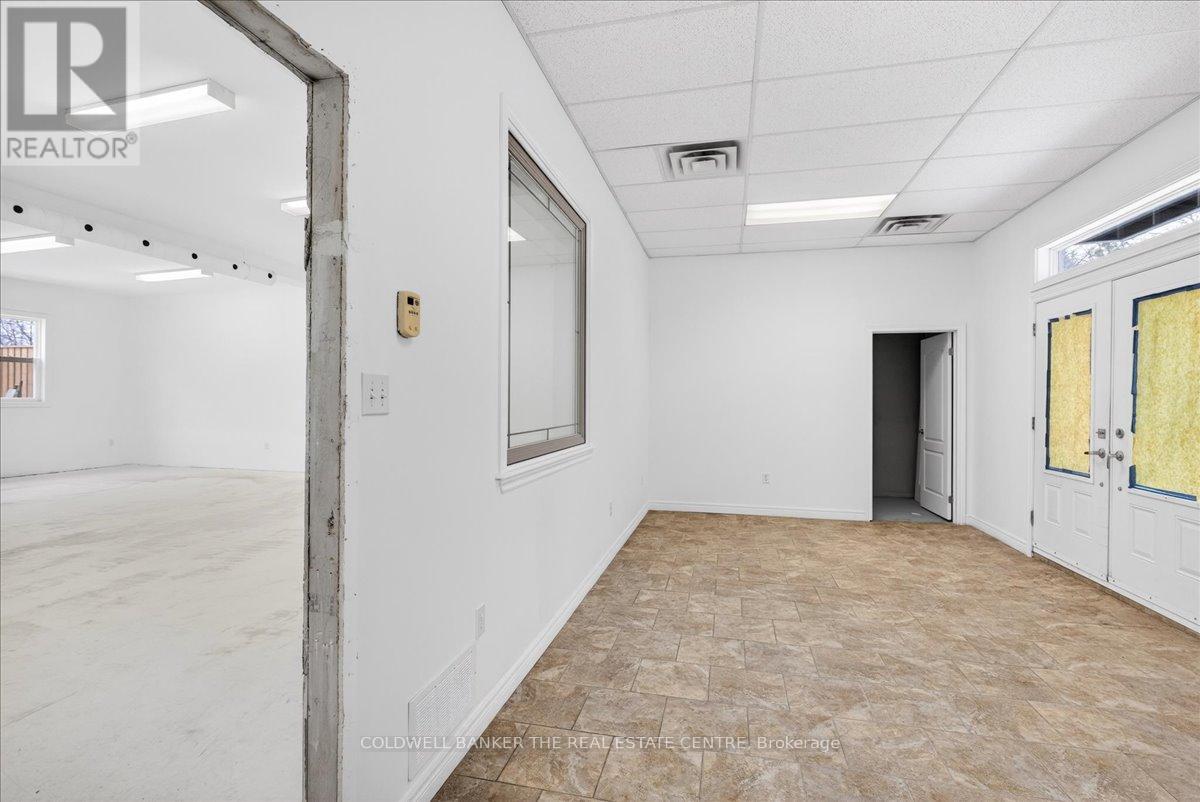 Unit 1 - 169 Charlotte Street S, Newmarket, Ontario  L3Y 3S7 - Photo 11 - N12930032