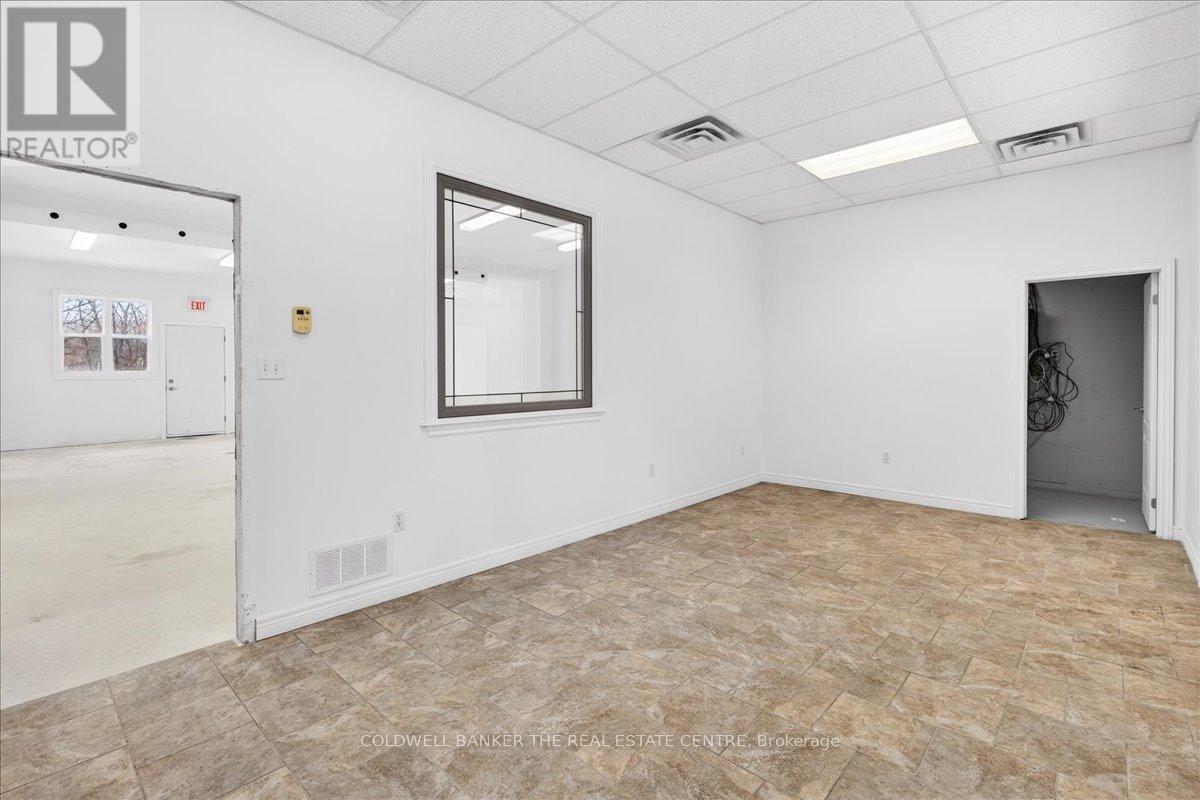 Unit 1 - 169 Charlotte Street S, Newmarket, Ontario  L3Y 3S7 - Photo 12 - N12930032