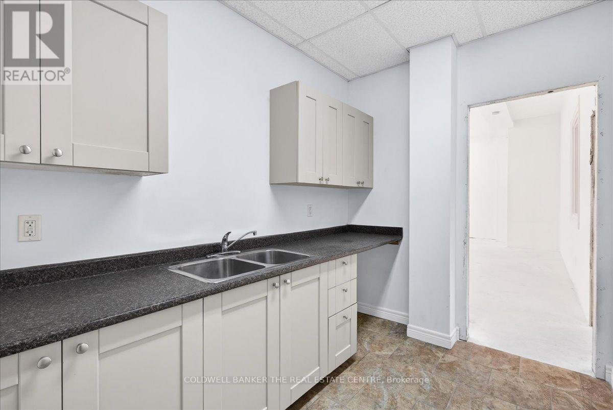 Unit 1 - 169 Charlotte Street S, Newmarket, Ontario  L3Y 3S7 - Photo 17 - N12930032