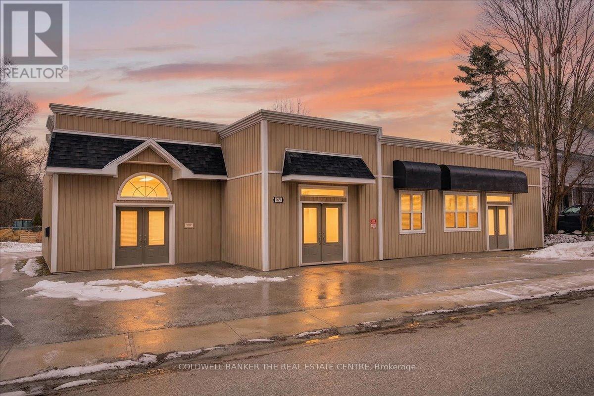 Unit 1 - 169 Charlotte Street S, Newmarket, Ontario  L3Y 3S7 - Photo 2 - N12930032