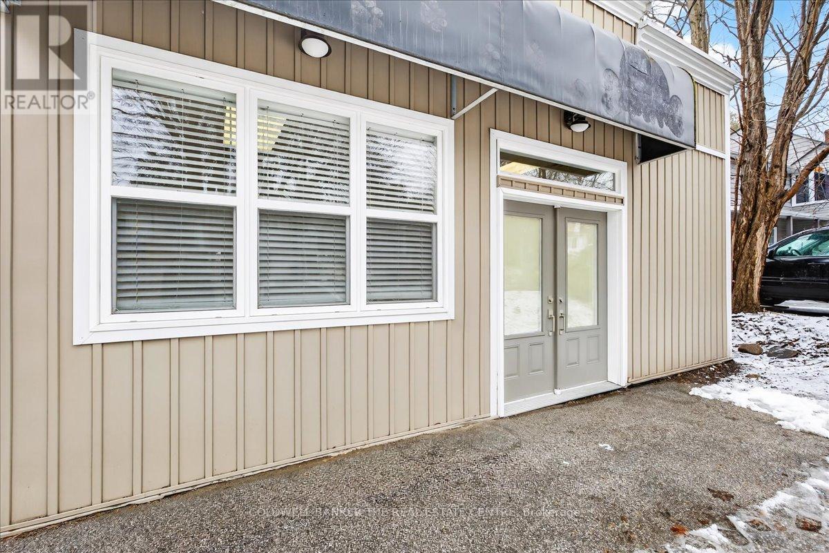 Unit 1 - 169 Charlotte Street S, Newmarket, Ontario  L3Y 3S7 - Photo 5 - N12930032