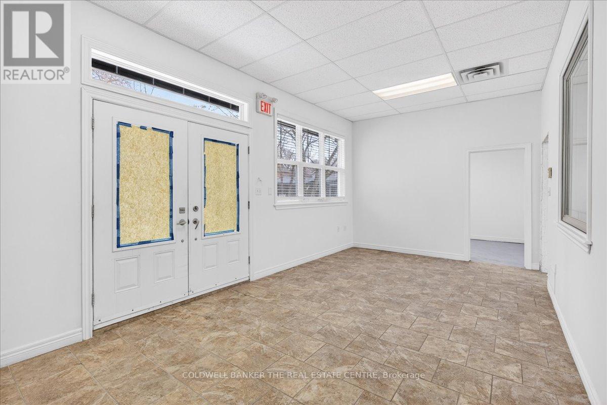 Unit 1 - 169 Charlotte Street S, Newmarket, Ontario  L3Y 3S7 - Photo 8 - N12930032