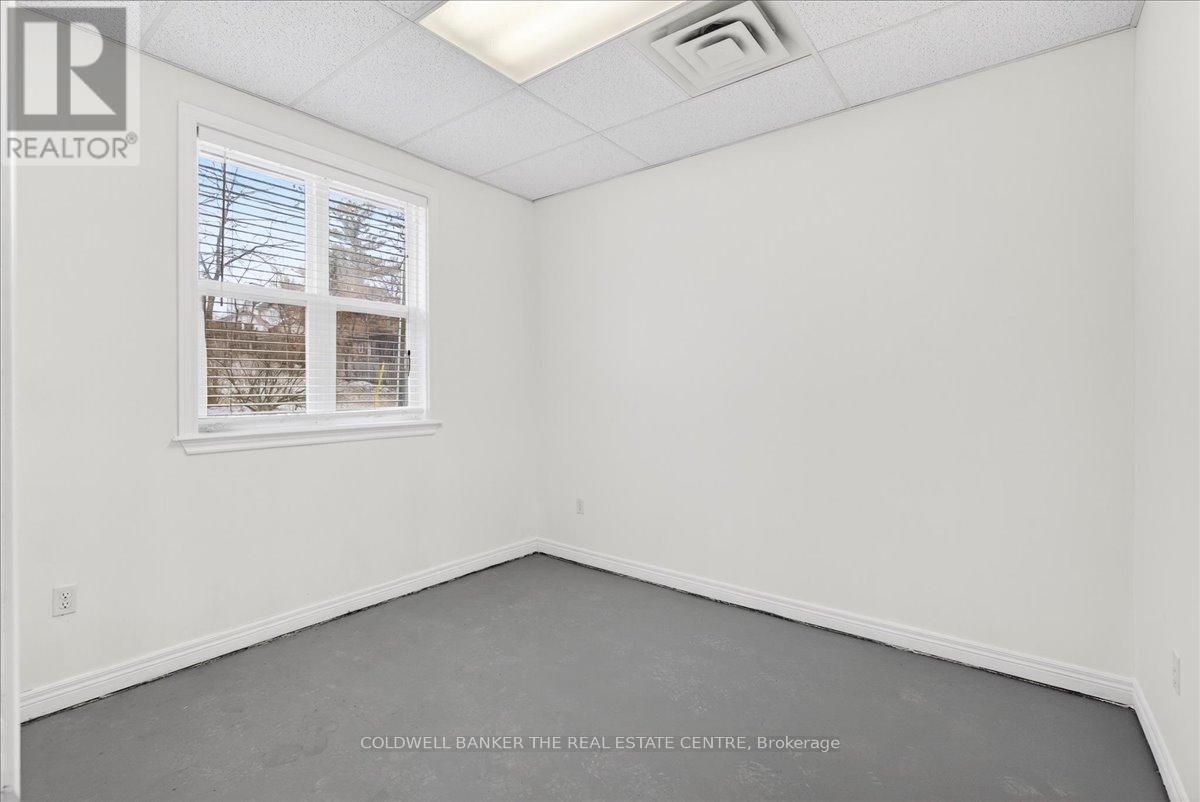 Unit 1 - 169 Charlotte Street S, Newmarket, Ontario  L3Y 3S7 - Photo 9 - N12930032