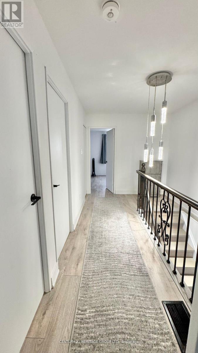 Main&2nd - 735 Pam Crescent, Newmarket, Ontario  L3Y 5B7 - Photo 12 - N12930046