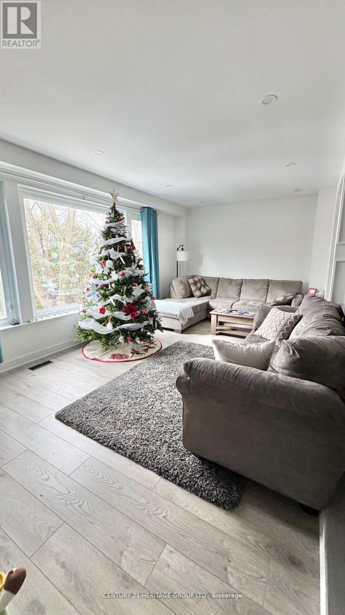 Main&2nd - 735 Pam Crescent, Newmarket, Ontario  L3Y 5B7 - Photo 5 - N12930046