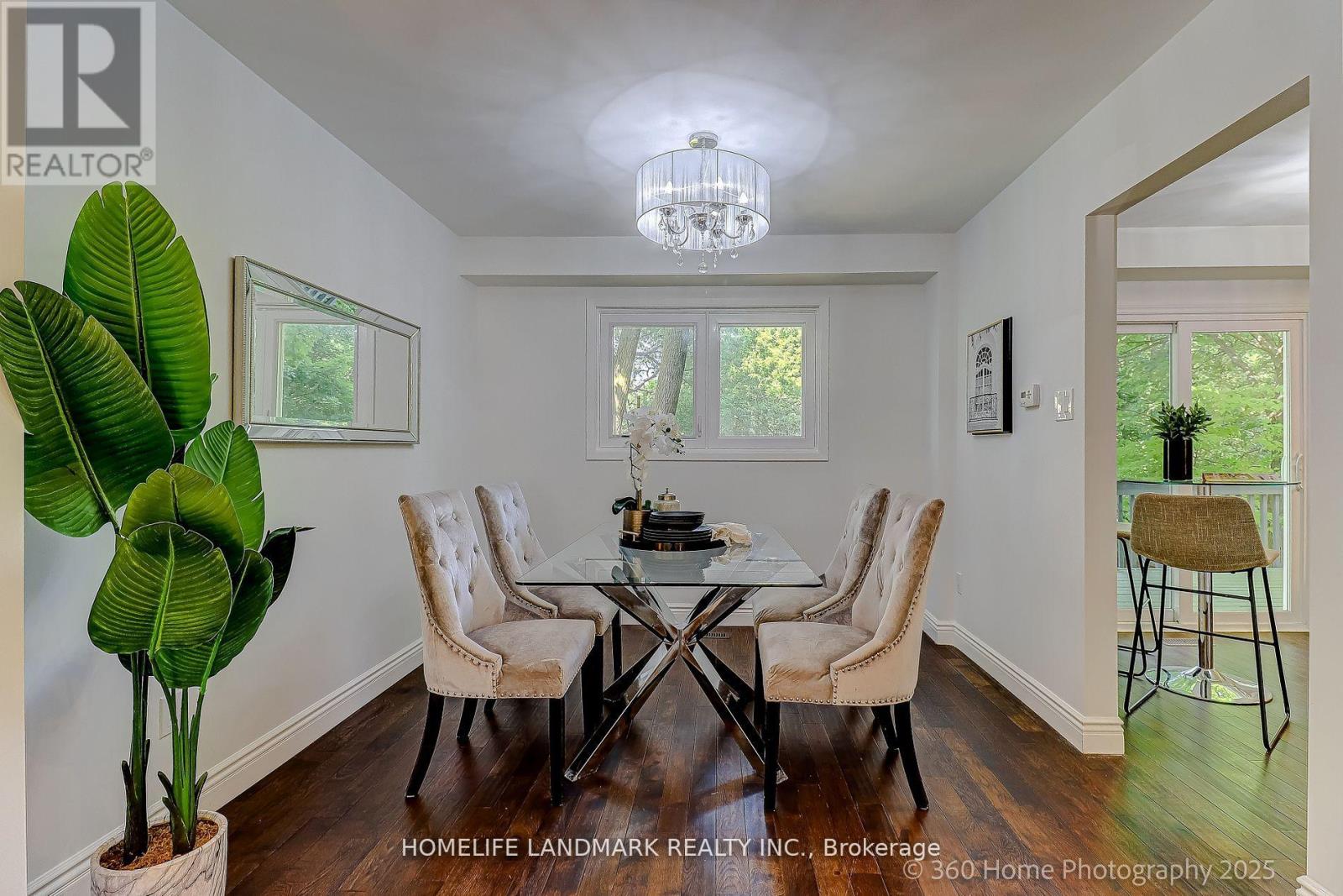 30 Misty Moor Drive, Richmond Hill, Ontario  L4C 6R1 - Photo 3 - N12930104