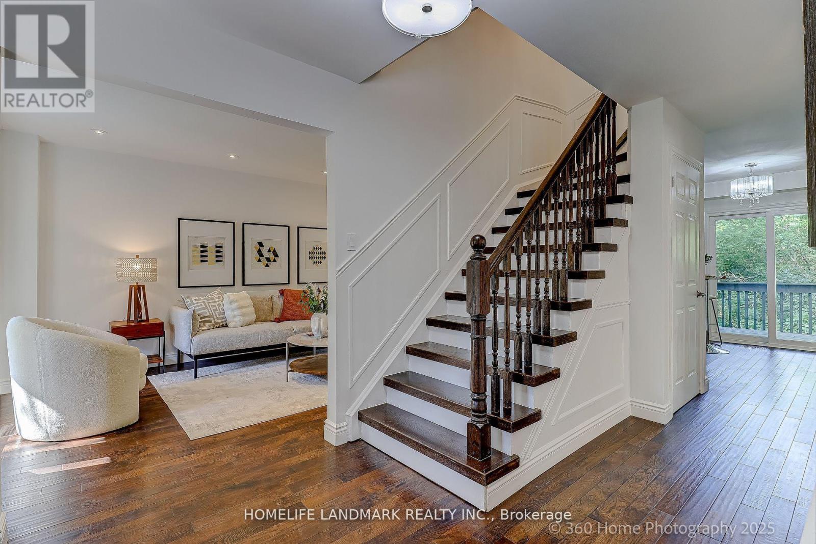 30 Misty Moor Drive, Richmond Hill, Ontario  L4C 6R1 - Photo 6 - N12930104