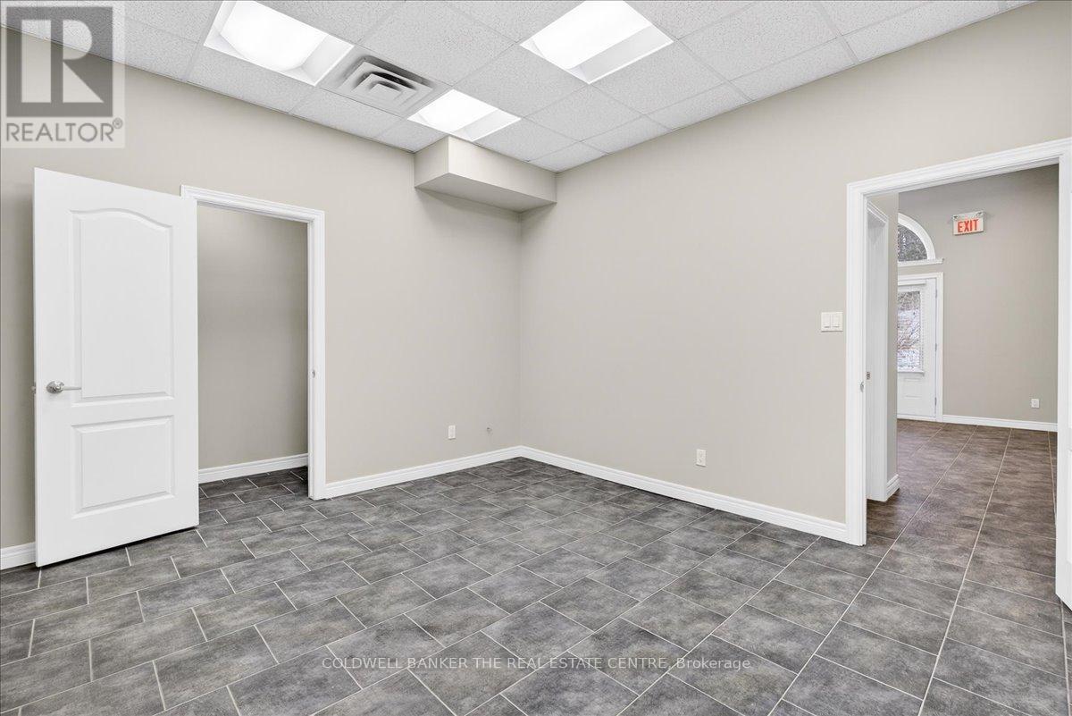 Unit 3 - 169 Charlotte Street S, Newmarket, Ontario  L3Y 3S7 - Photo 12 - N12930122