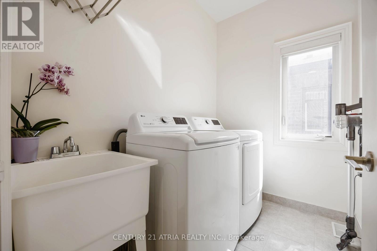 109 Vantage Loop, Newmarket, Ontario  L3X 0K8 - Photo 36 - N12930142