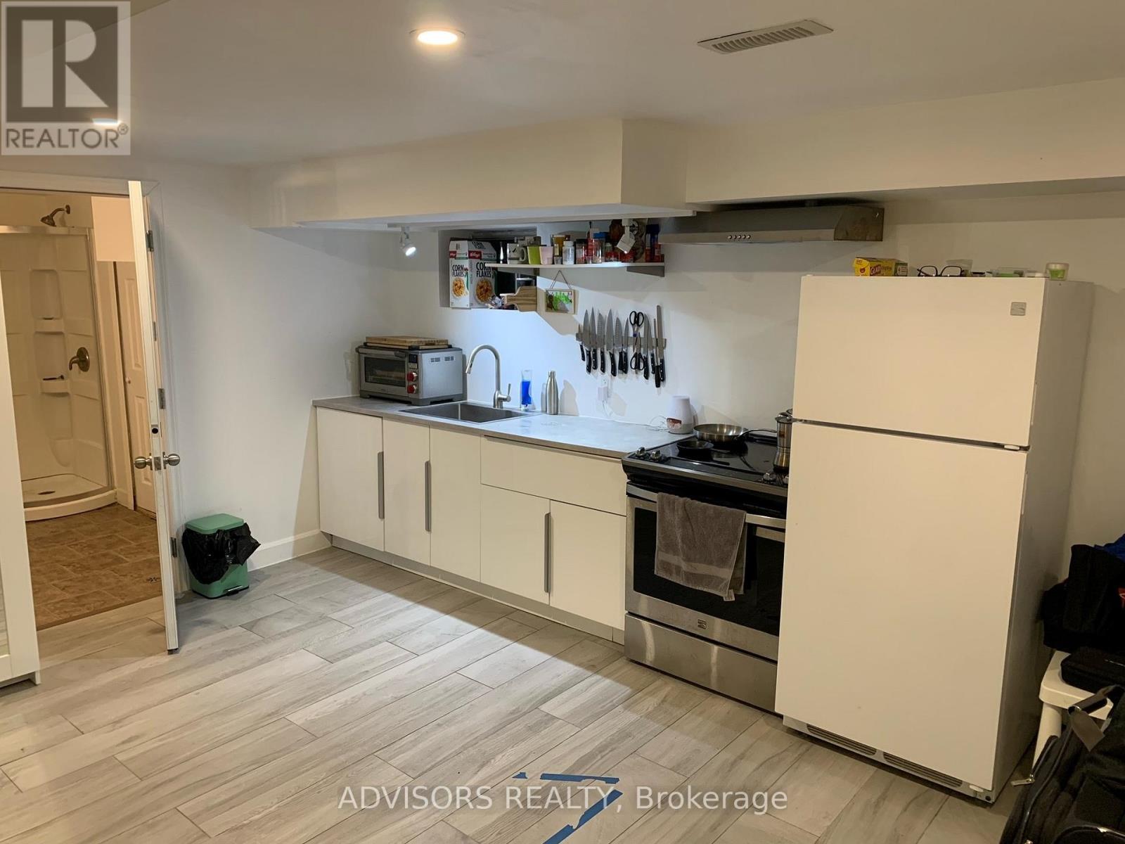 48 Briar Road, Barrie, Ontario  L4N 3M4 - Photo 5 - S12930090