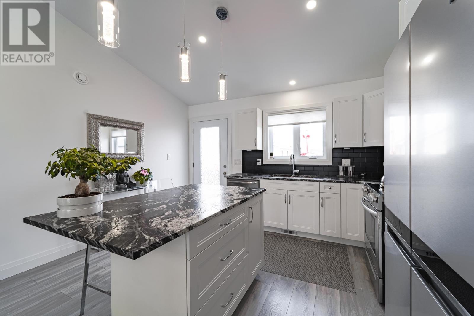 14 Crestwood Ave, Sault Ste. Marie, Ontario  P6A 6T2 - Photo 12 - SM260516