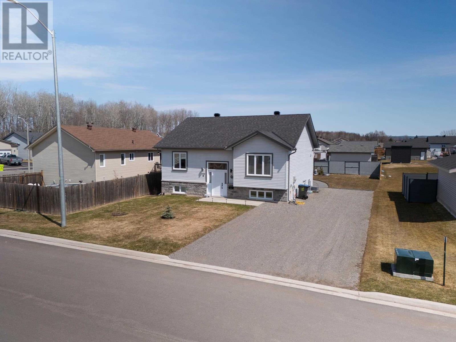 14 Crestwood Ave, Sault Ste. Marie, Ontario  P6A 6T2 - Photo 4 - SM260516