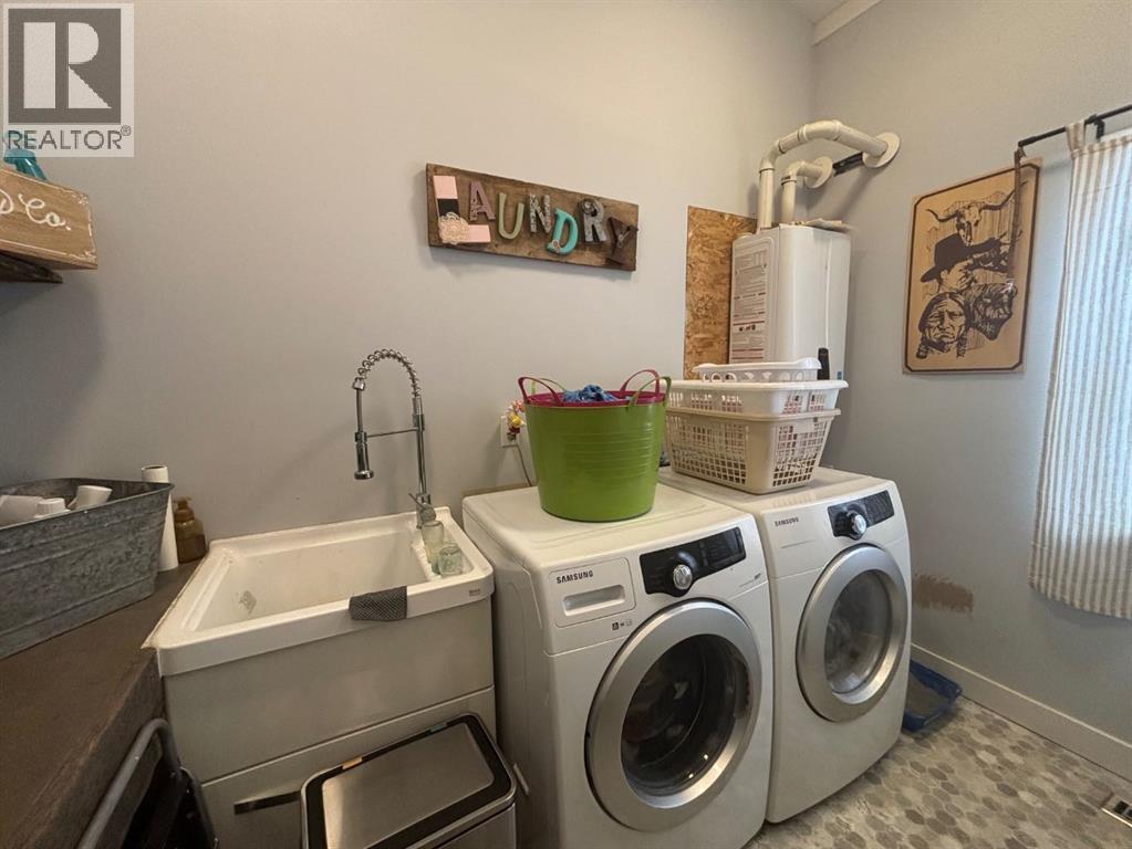 150 S 1 Street W, Magrath, Alberta  T0K 1J0 - Photo 16 - A2293858